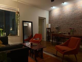 Sunlit Luxury 2BR Harlem Brownstone Retreat with Terrace Near Express Trains - 4
