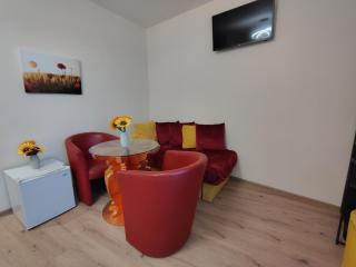 C&A Guest Rooms - free parking - 2