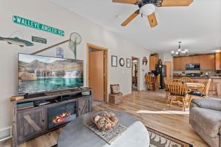 Cozy Cabin w/ Hot Tub Near Buckhorn & Castle Rock - 4