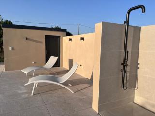 Villa médocaine avec piscine chauffée, 10 couchages, grand terrain clos, proche océan - 5