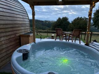 Four Paws Glamping - 3