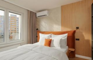 Luxury Sunny Home - AC, Free Garage, Metro, Balcony, PS5, 2nd parking on request - Prague - 8