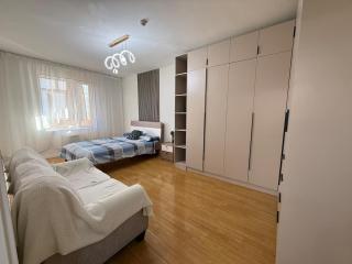 Cozy Sunlit 1-Bedroom Apartment in Central Ulaanbaatar - 2