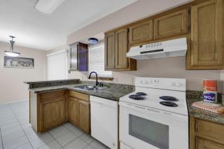 Cozy & Walkable Avocet Ave Condo Prime Location - 6