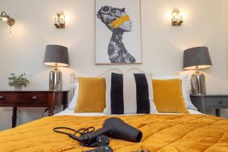 Heron Stays Bath- Charming Village Cottage, 3 Bedrooms, Parking, Garden, Just 3 Miles to Bath Centre, Sleeps 6 - 3