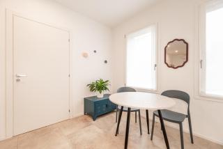 Modern Apartment in Villa with Garden - Easy Parking - 1