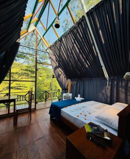 Dunali SkyDome Glass Cabin with Mountain Views in Kandy Galaha - 0