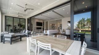 Waterfront Luxury Estate with Private Dock Lighthouse Point - 5