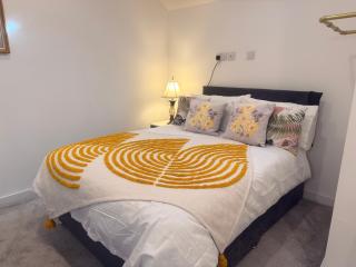 Modern Bradford City Apartment Steps from Stadium and Train Station - 4