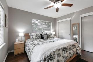 Stylish Home - Lrg Yard with games Grill & Hot Tub - Fredericksburg - 0