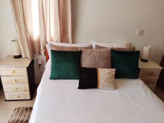 Quiet 2BR Flat in Kissonerga - 1