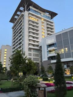 Penta Square Platinum Executive Apartments - DHA Phase 5 Lahore - 4