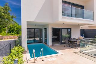Brand new apartment with private pool - 7