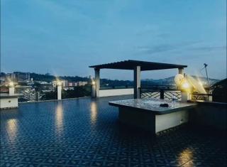 Ntinda Stylish Rustic Rooftop Studio Near Naguru - 9