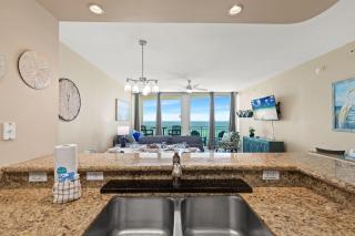 Beautiful 5th Floor Aqua Resort unit with direct Ocean Views, Sleeps 8! - 0