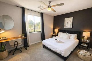 Serene 1BR Uptown Biltmore Gym Pool Parking WD - 6