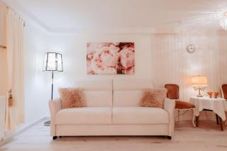 Fewo Glückliche Zeit 100qm im Souterrain für bis zu fünf Personen mit Parkplatz und Billardzimmer und einem großem Garten mit überdachter Terrasse in ruhiger Lage im grünen Vorharz - 0