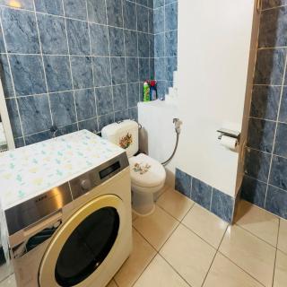 Modern & Comfortable City Center Oasis~King Bed ! - 8