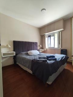 Alquiler por dia centrico con cochera sin costo adicional - 1