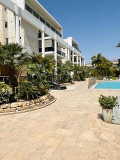 Royal Park 3&6 swimming Pool - by G&P suites - 5