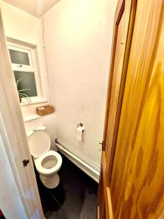 Charming Blue Cottage - 6