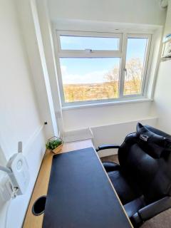 Charming Blue Cottage - 7