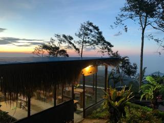 Giri Garden Sunset Glamping - 9
