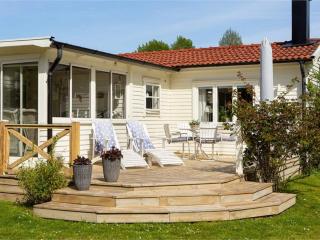 4 star holiday home in FÄRJESTADEN - 8