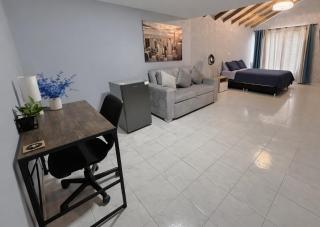 Casa con piscina privada en Cali, cerca a Cosmocentro - 1