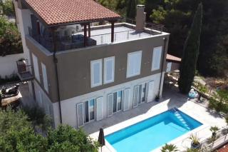 Family friendly house with a swimming pool Splitska, Brac - 25361 - 0