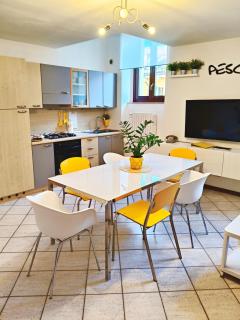 Old Town Apartment with Terrace - Live Love Lake - 9