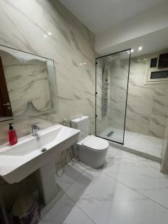 Elegant Stay in Iraq St Mohandessin - 5