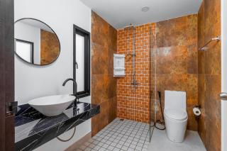 V288 Bright 2 Story Villa Oasis Close to Beaches - 3