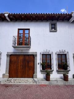 Villa San Lazaro, Alojamiento entero, para 8 personas en Antigua con amplio parqueo y terraza con vistas al volcan - 9