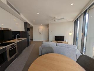 Premium Unit w/ Rooftop Pool in the Heart Brisbane - 1