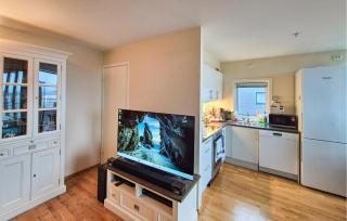 1 Bedroom Awesome Apartment In Jørpeland - 5