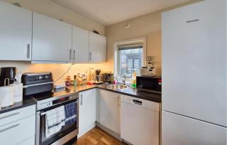 1 Bedroom Awesome Apartment In Jørpeland - 4