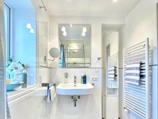 Schroeders Haus Mitte - 1