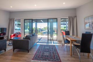 Piwakawaka Haven - Pohara Beach - 5