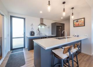 Piwakawaka Haven - Pohara Beach - 2