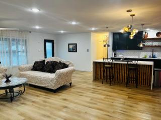 Modern 3 Bed Room, 2 Full Bath, Perfect for FIFA 2026 - 2