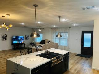 Modern 3 Bed Room, 2 Full Bath, Perfect for FIFA 2026 - 1