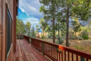 Beautiful 4BR Cabin with Mountain Views Near Shaver Lake and China Peak Pet Friend Fast WiFi Free Parking - 1