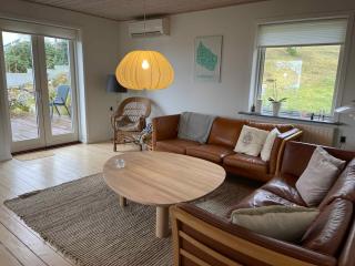 Charming House With Sea View And Large Plot - 7