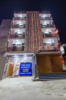 King's Studio Apartment Near Yashobhoomi - 3