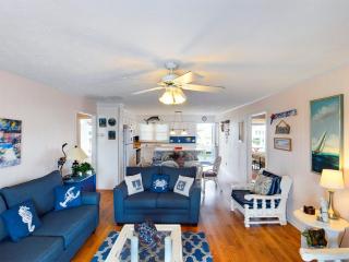 Channel-Front 4BR • Deep Water Views Kayak Fish Dog Friendly • Crew’s Nest - Myrtle Beach - 1