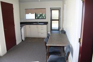 Oxford Court Motel - 6