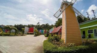 Holland Resort Phuket - 9