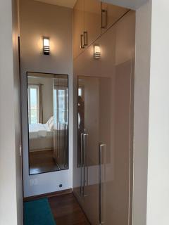 Central Park, The Rooms 1 & 2 BHK Poolview Suites - 9