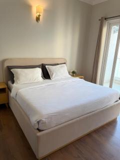 Central Park, The Rooms 1 & 2 BHK Poolview Suites - 5